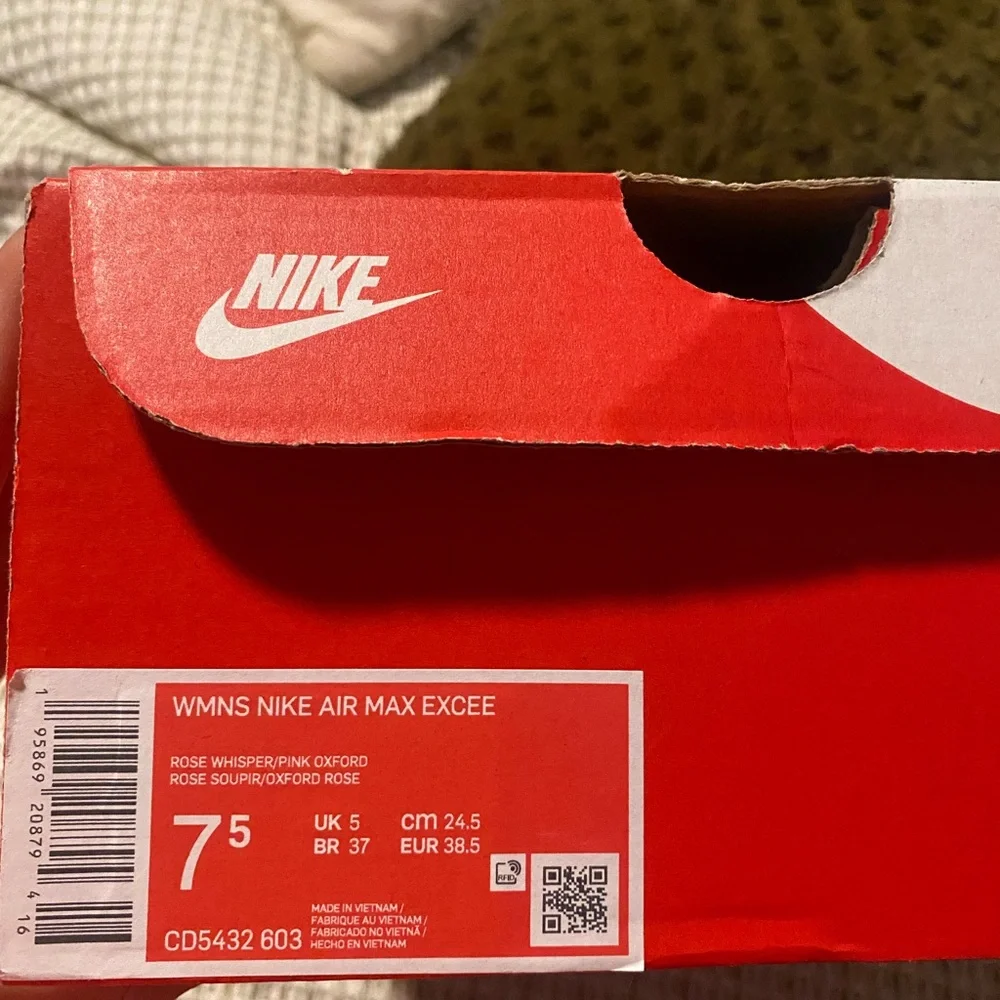 Nike Women's Air Max Sneakers - Pink - Picture 4 of 5
